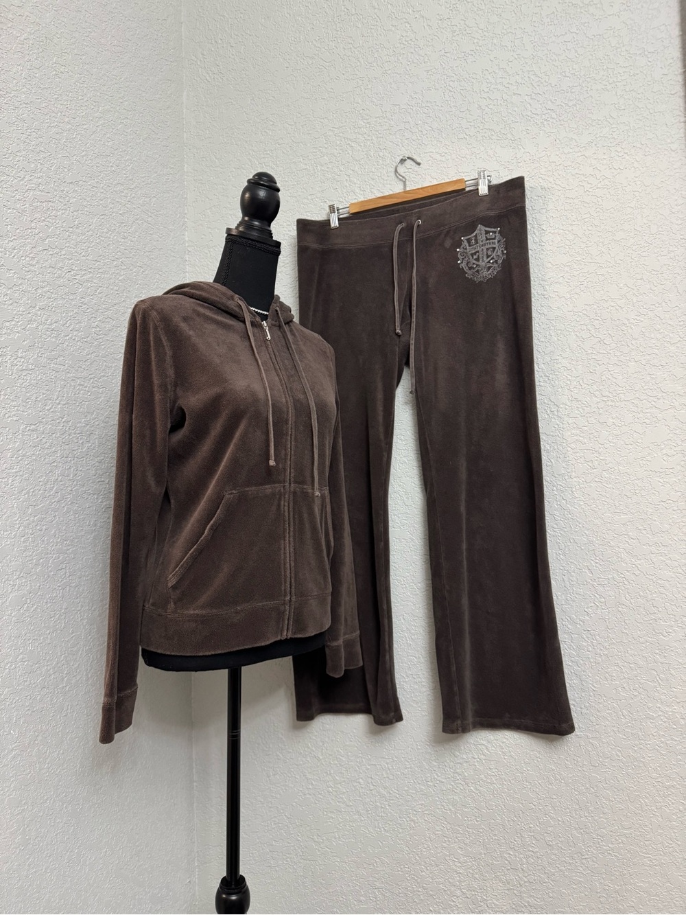 True Religion Vintage Brown Velour Sweatpants & Hoodie Set Top L Bottom XL